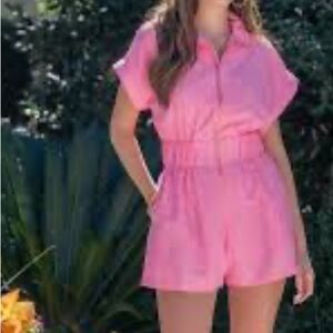 New Emily McCarthy taffy cheetah Pink poppy Short Sleeve Romper size large
